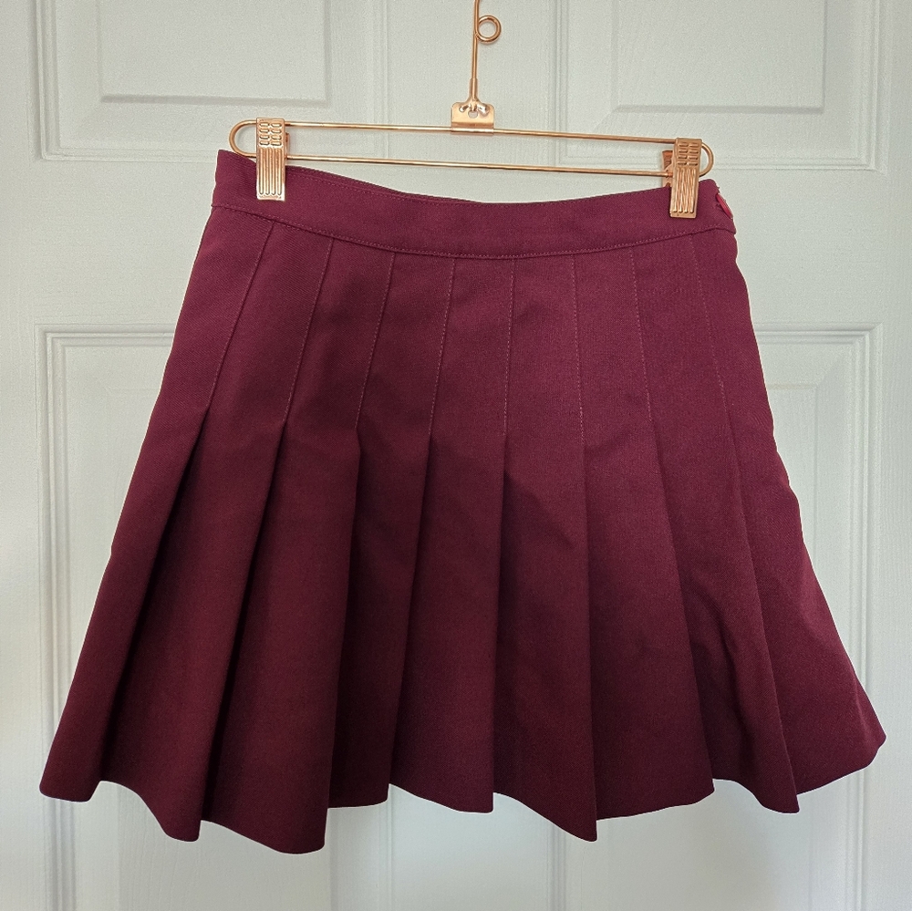 American Apparel Burgundy Pleated Tennis Skirt Size Small